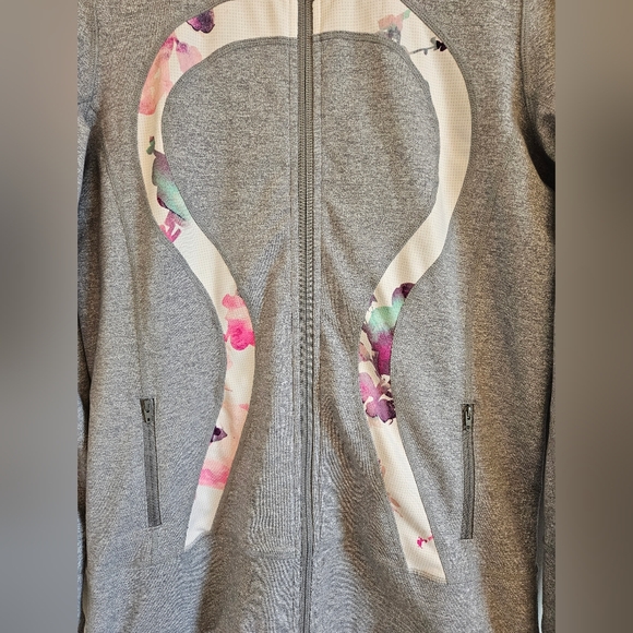 Lululemon In Stride Jacket - Picture 5 of 5